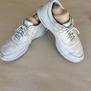 Nike Air Max Thea Women’s Sneaker Sz 11